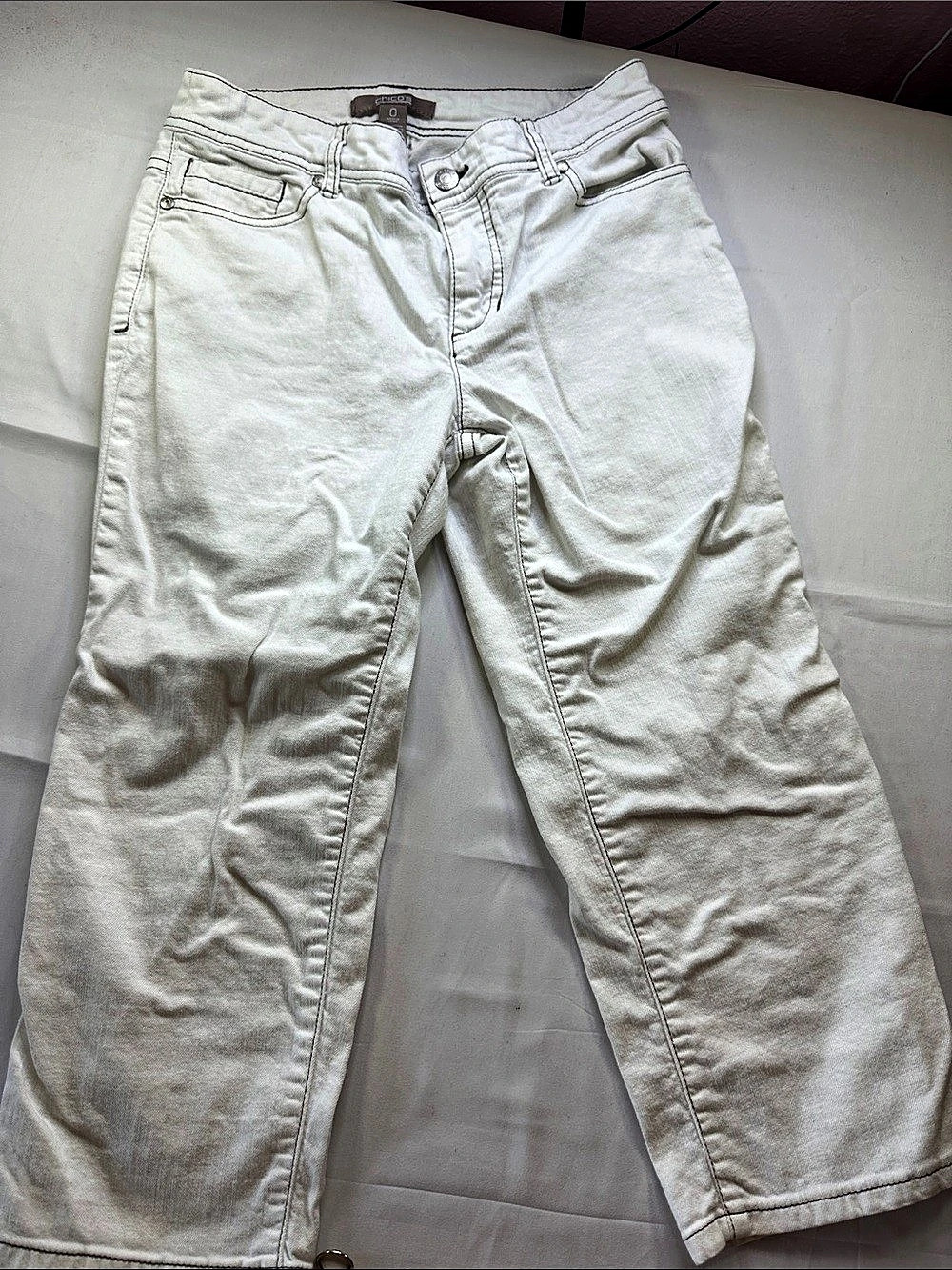 Chico's Straight Leg Cargo Pants in White Size 0